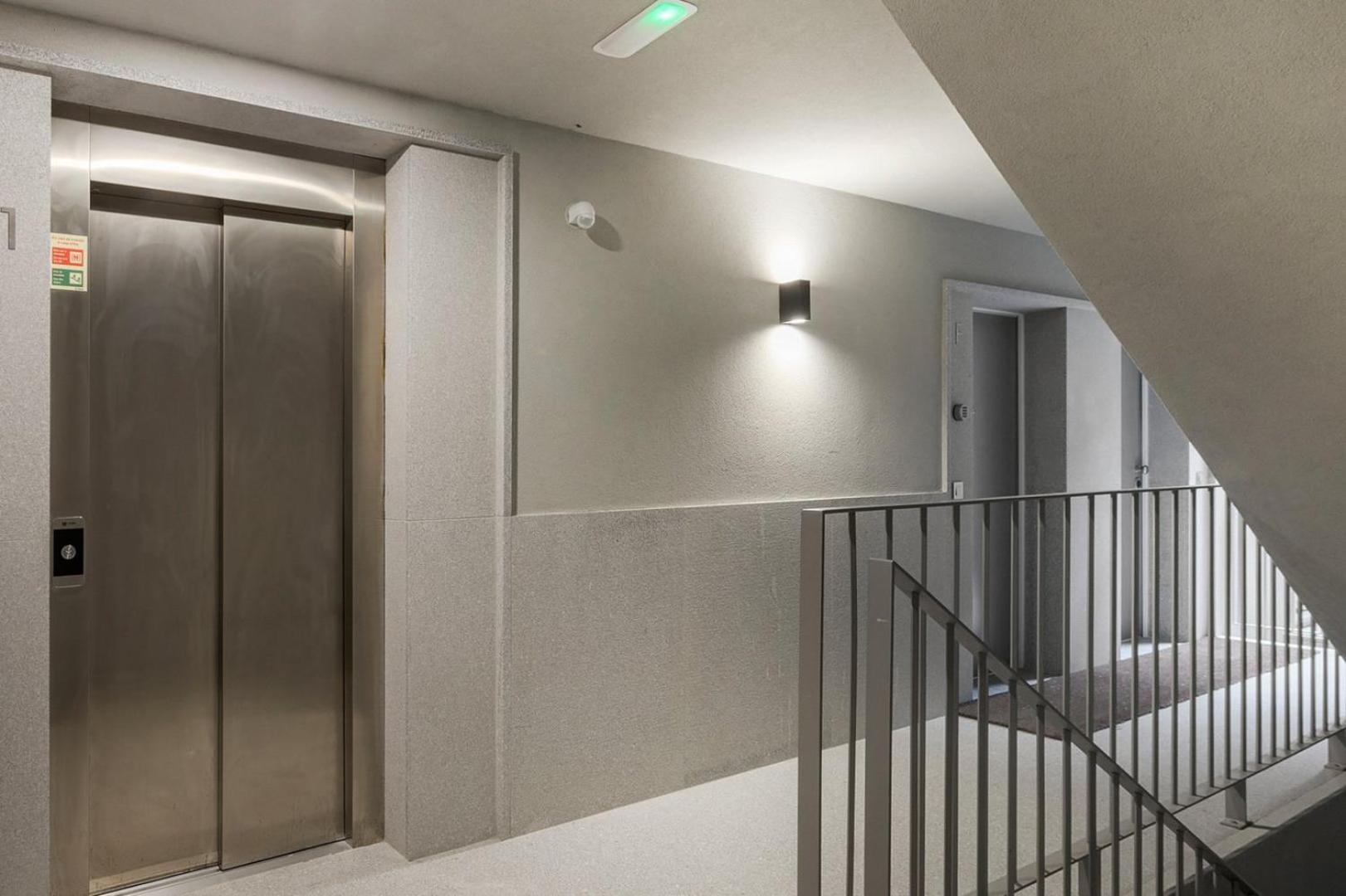 Guestready - Trendy Getaway In The Heart Of Porto Apartment ภายนอก รูปภาพ